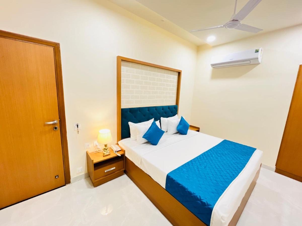 Hotel The Orchid Tree Amritsar - Walking From Golden Temple Buitenkant foto