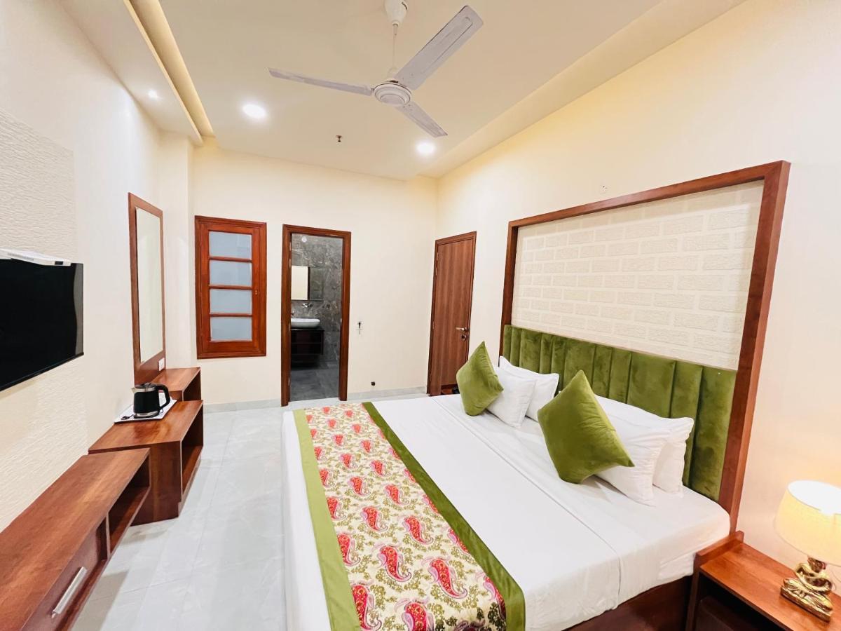 Hotel The Orchid Tree Amritsar - Walking From Golden Temple Buitenkant foto